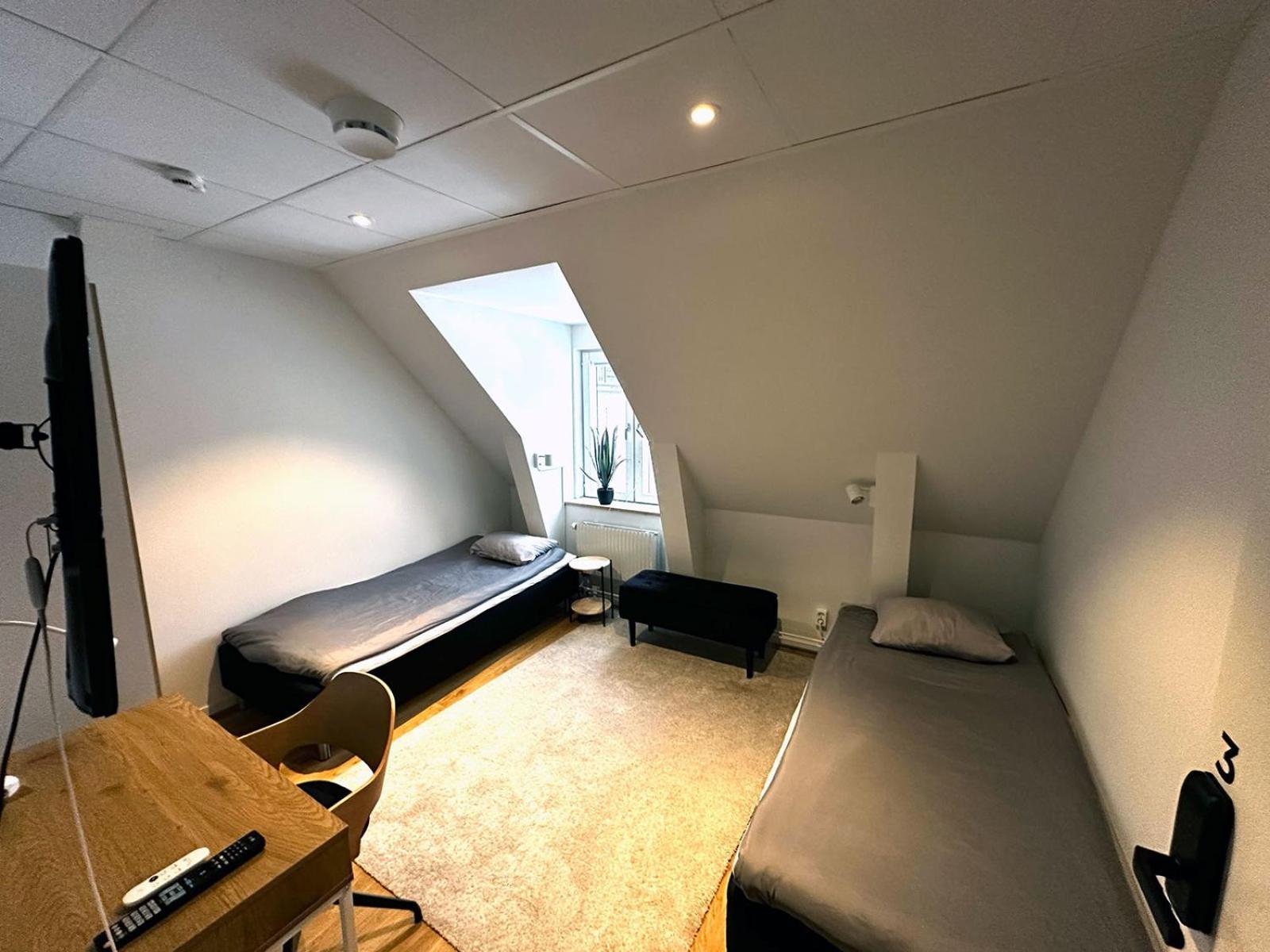 Attic Hostel Бурос Экстерьер фото